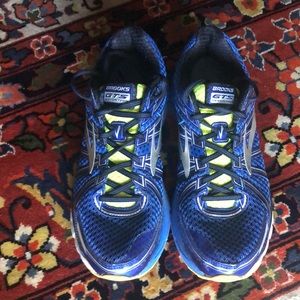 Brooks Men 10 GTS17